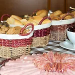 Karthea Hotel 2*
