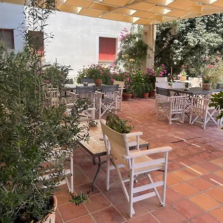 Karthea Hotel 2*